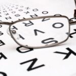 Przyczyny i leczenie problemów ze wzrokiem - jak radzić sobie z zaburzeniami widzenia