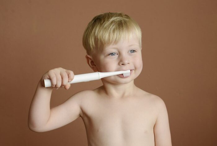 Jak dbać o higienę jamy ustnej u najmłodszych - porady dla rodziców przedszkolaków